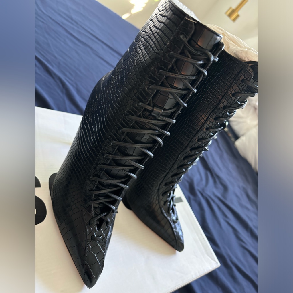 Schutz Size 612 Brand New
